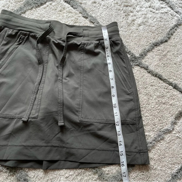 Athleta Chelsea cargo skort army green skirt with built in shorts athletic 4 - Picture 7 of 7